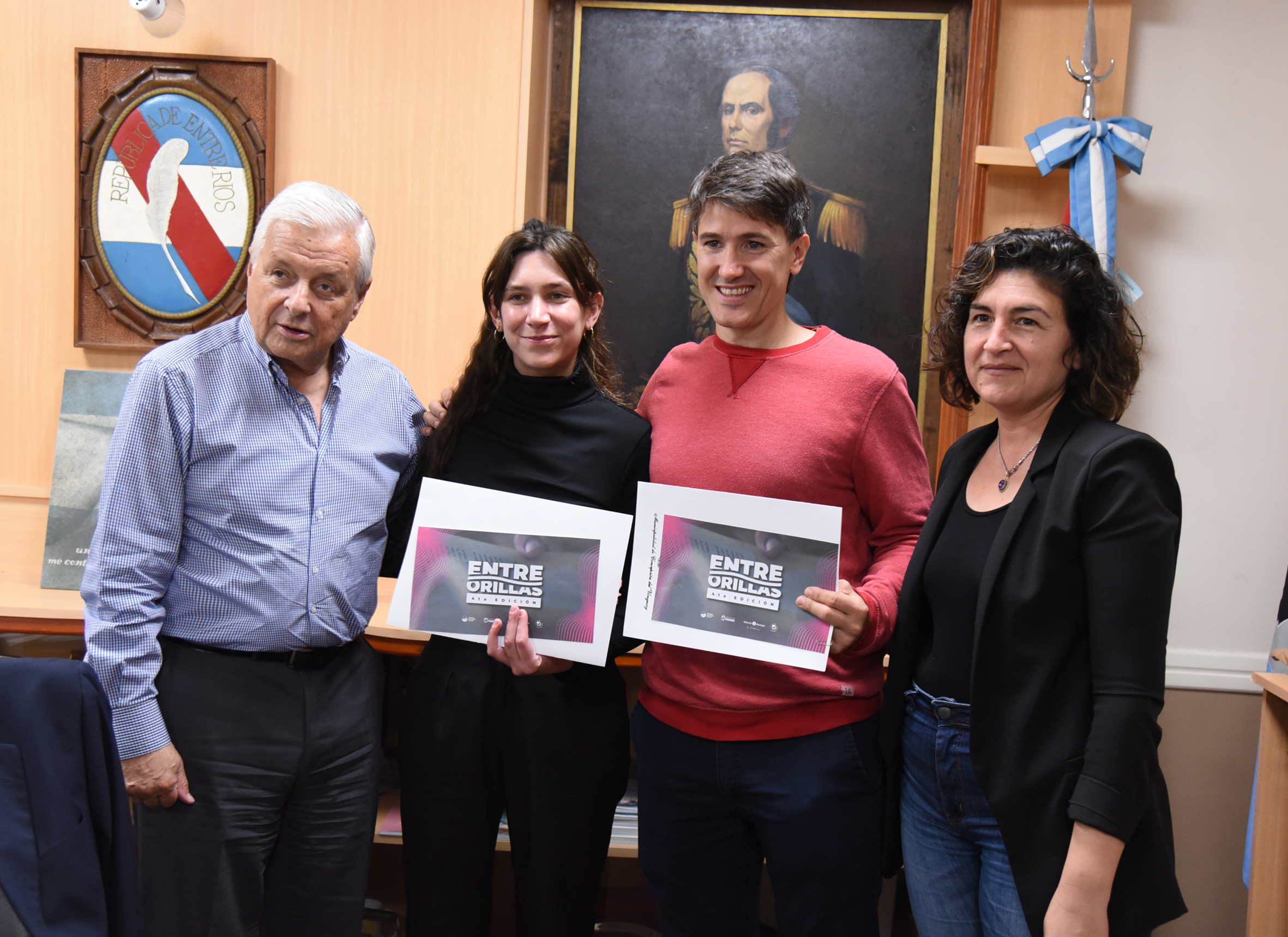 Entre Orillas: la Municipalidad entregó los premios a ganadores uruguayenses