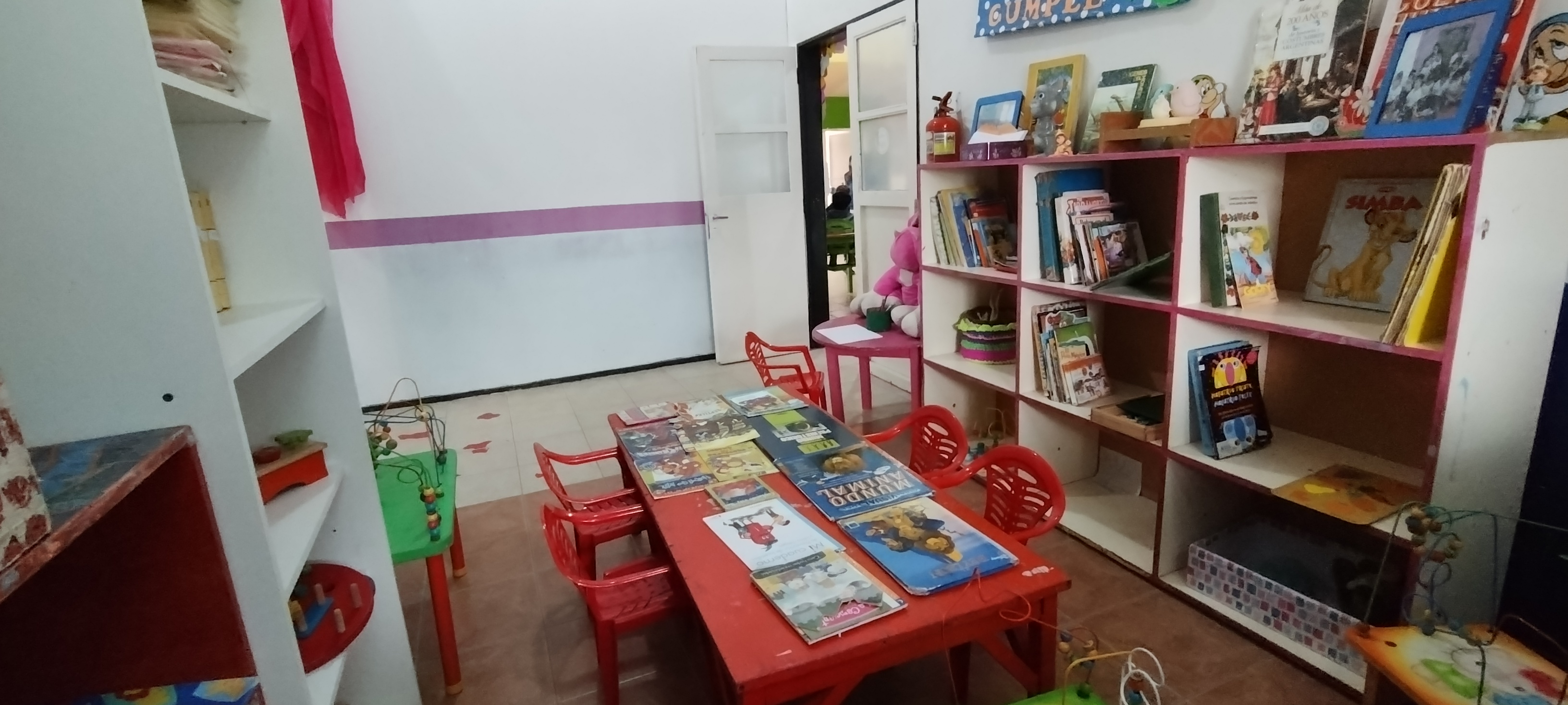 Inauguraron una biblioteca en el Centro de la Niñez “Pelusín”