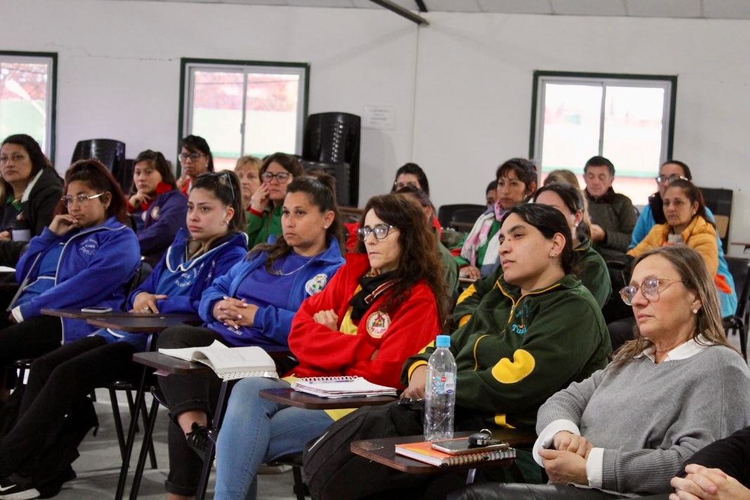 Capacitan a operadores de Primera Infancia