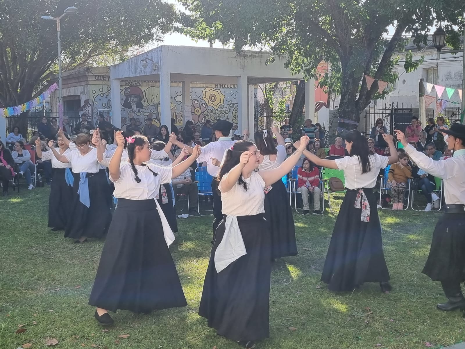 El Hospitalito se llenó de color para festejar la primavera 